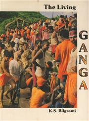 The Living Ganga 1st Edition,8185375178,9788185375175